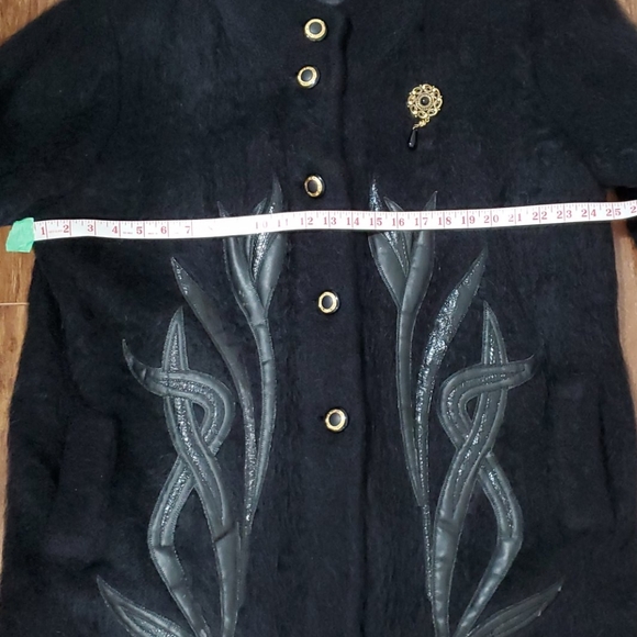 Vintage Woman's Mohair Coat - Picture 7 of 16